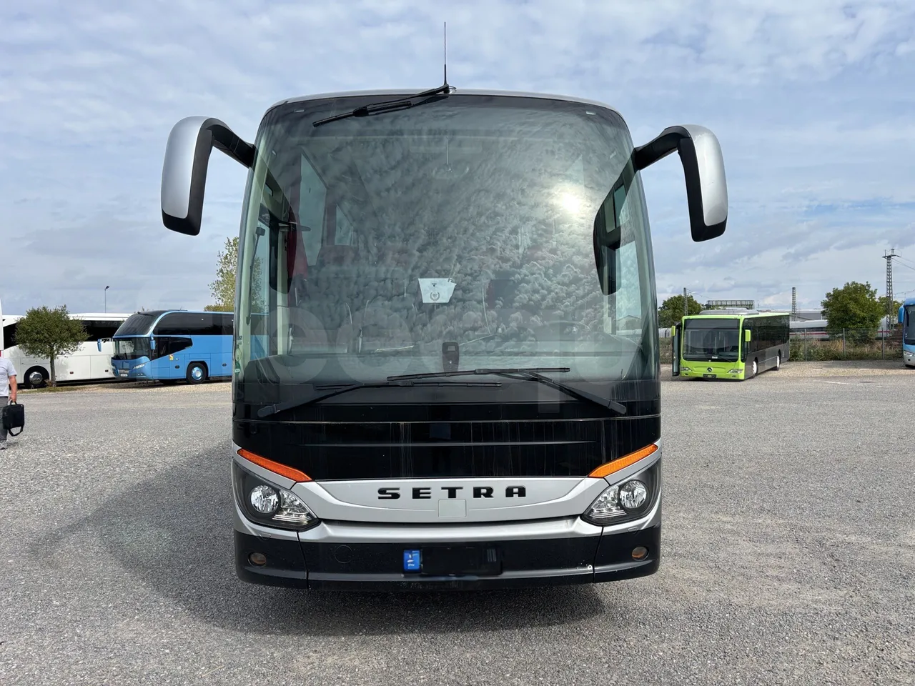 Setra S516 - Front