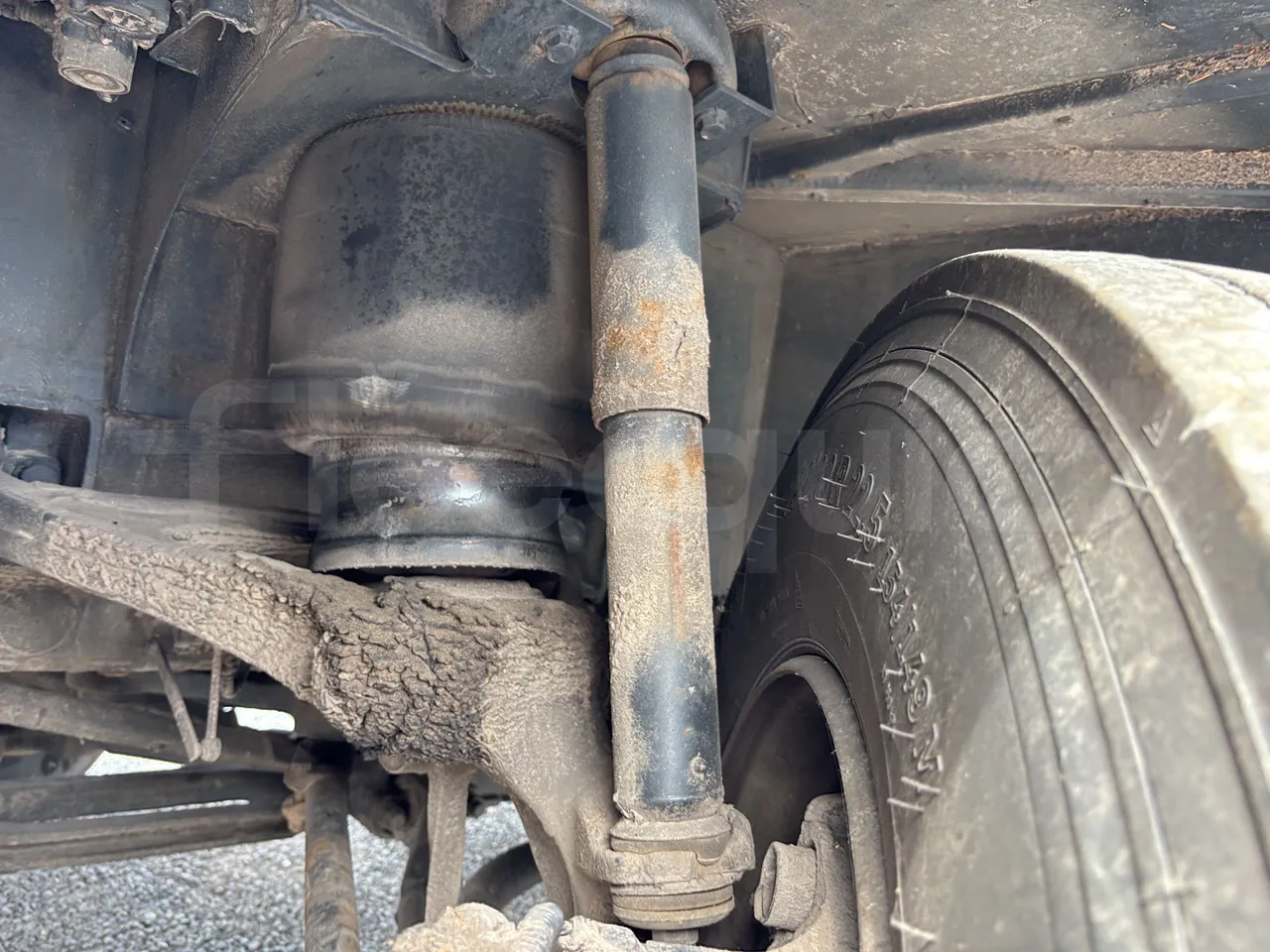 Setra S516 - First Axle Shock Absorbers Left Side