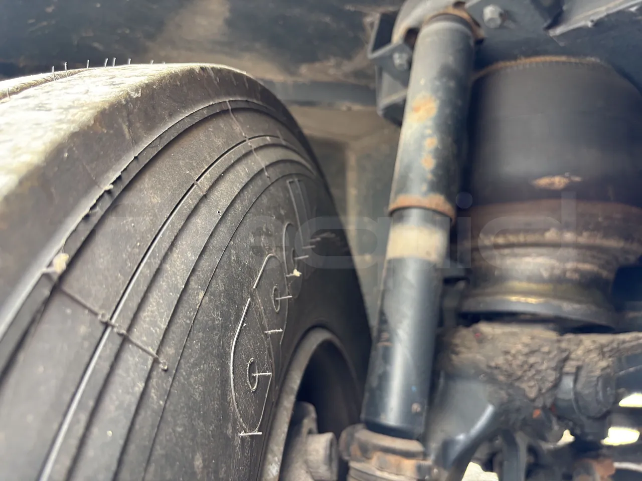 Setra S516 - First Axle Shock Absorbers Right Side