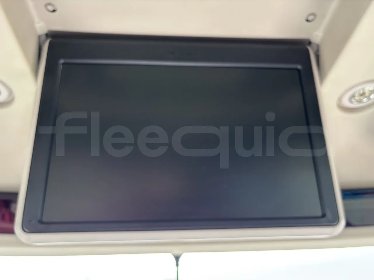 Setra S516 - Monitor
