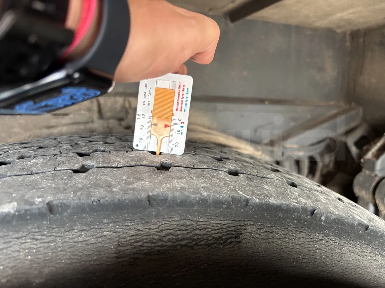 Setra S516 - Second Axle Right Side: Tyre Tread