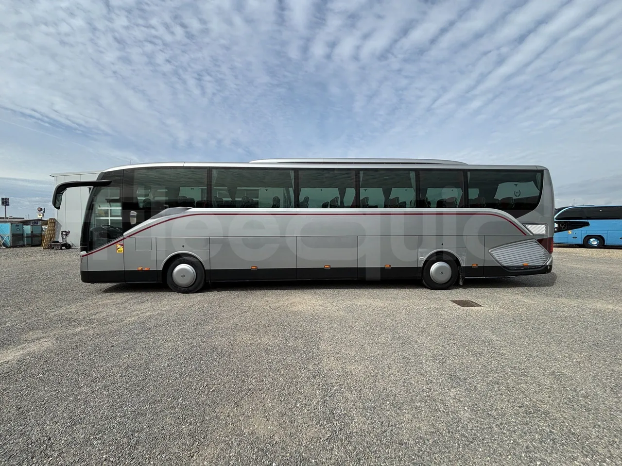Setra S516 - Left Side
