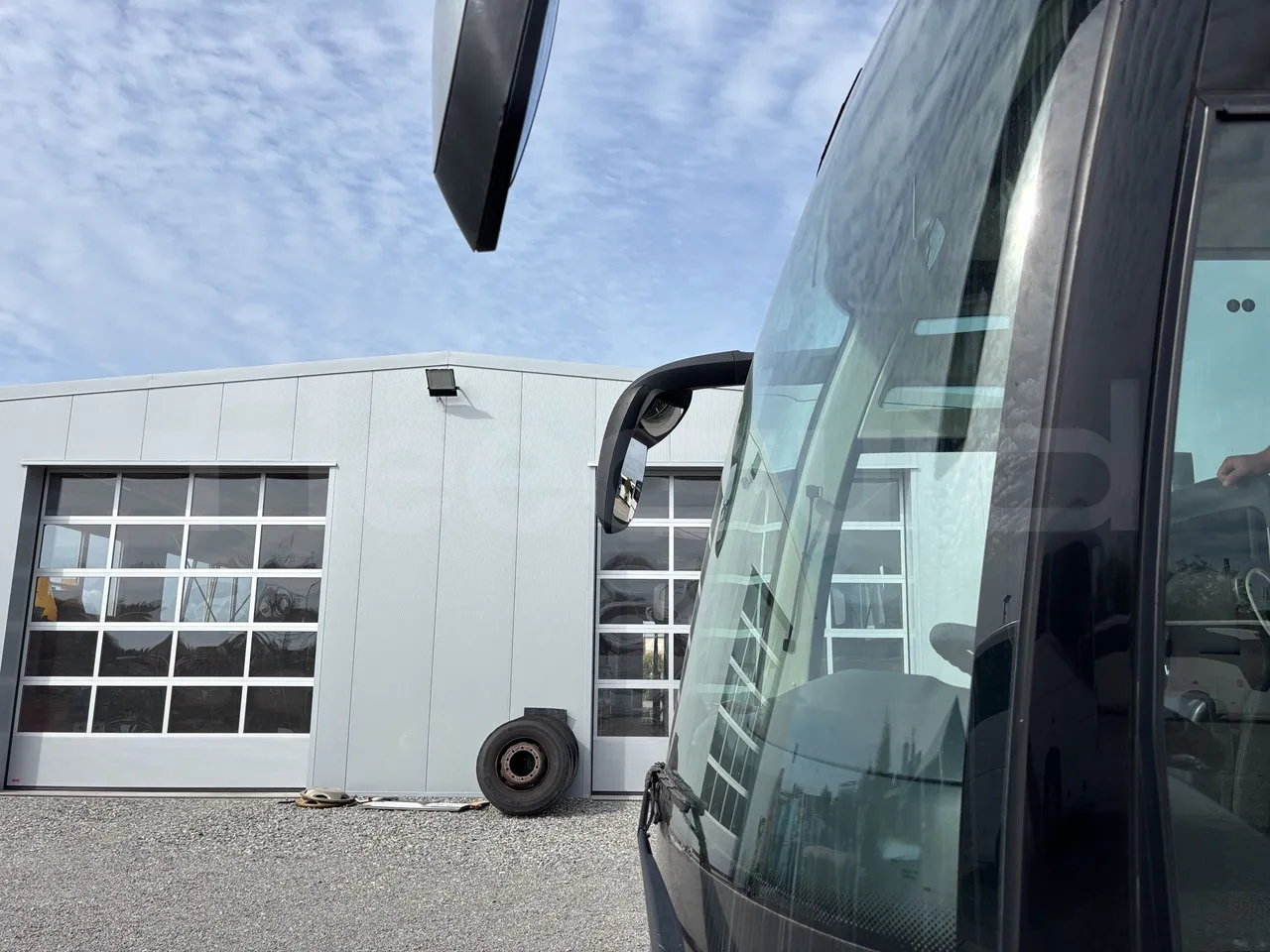 Setra S516 - Windscreen From Left Side