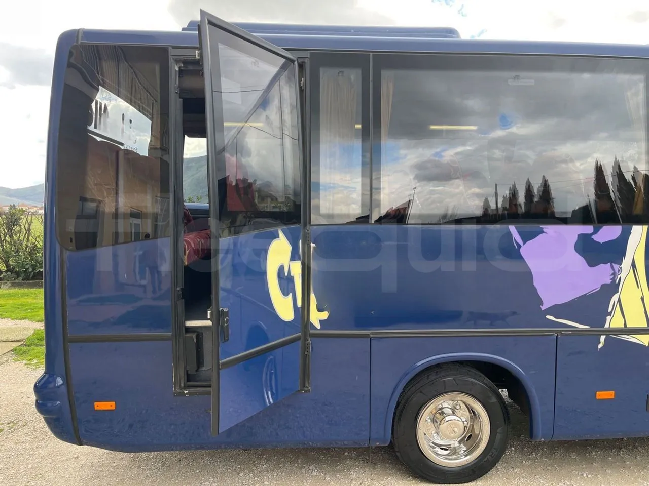 Mercedes-Benz MB 818 S SITCAR TR1 - Euro4 - 130kW - 7.640mt - front door 3 open