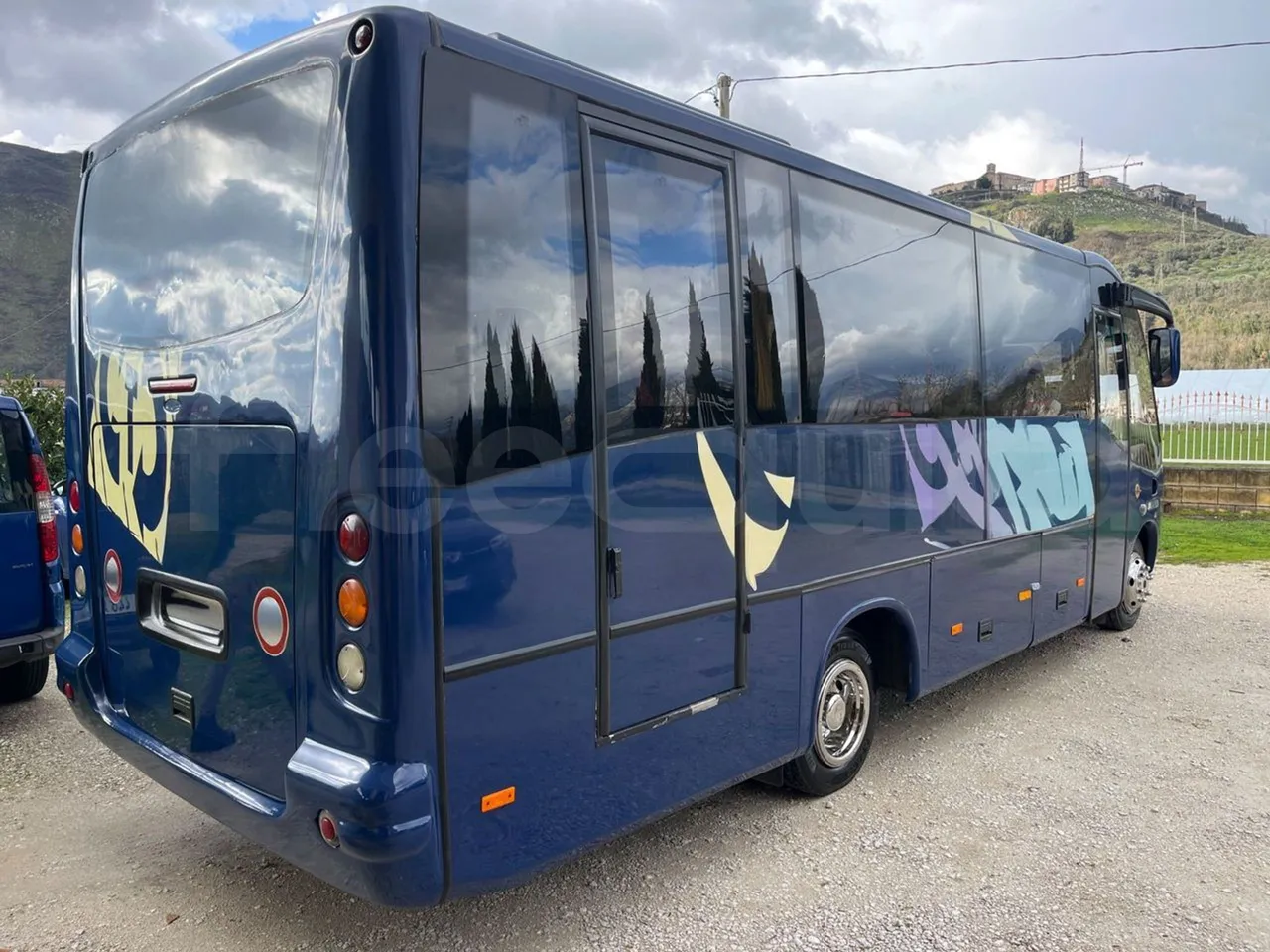 Mercedes-Benz MB 818 S SITCAR TR1 - Euro4 - 130kW - 7.640mt - 3/4 right rear doors closed