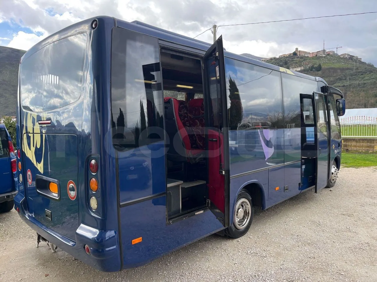 Mercedes-Benz MB 818 S SITCAR TR1 - Euro4 - 130kW - 7.640mt - 3/4 right rear doors open