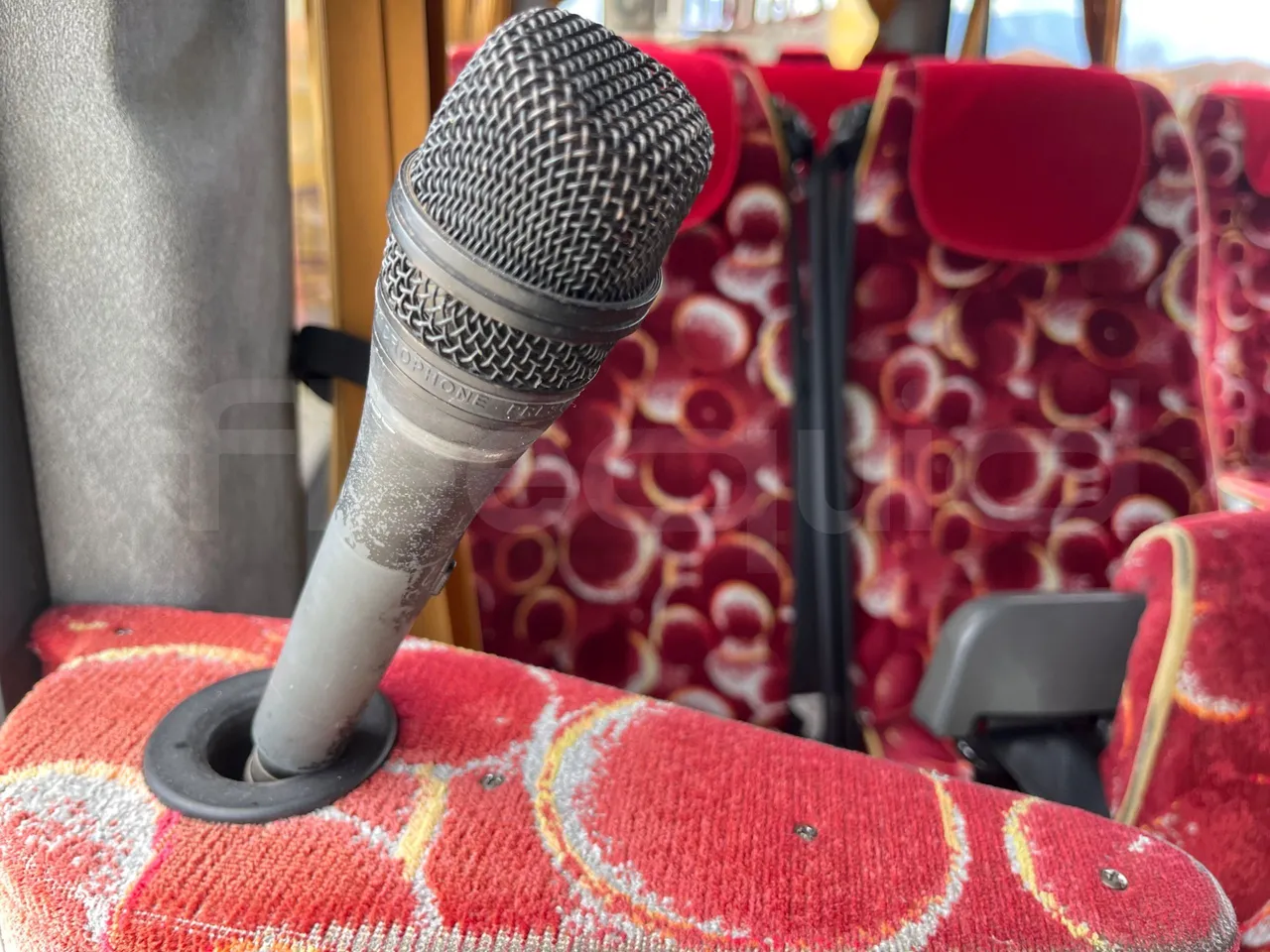 Mercedes-Benz MB 818 S SITCAR TR1 - Euro4 - 130kW - 7.640mt - hostes microphone accessories photo