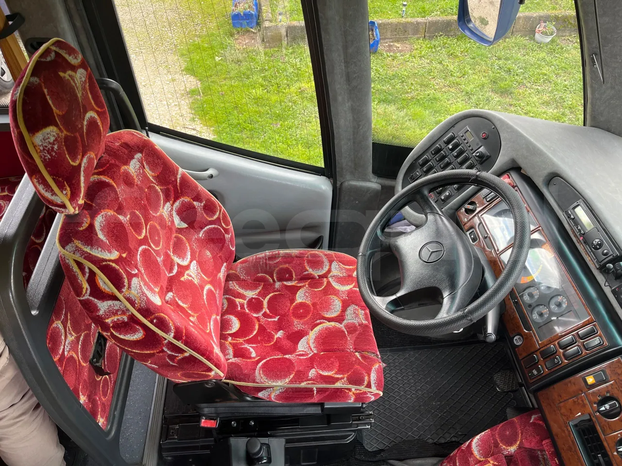 Mercedes-Benz MB 818 S SITCAR TR1 - Euro4 - 130kW - 7.640mt - driver's seat photo