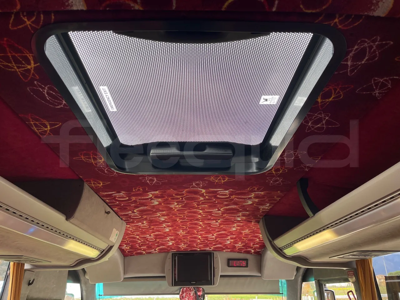 Mercedes-Benz MB 818 S SITCAR TR1 - Euro4 - 130kW - 7.640mt - roof hatch 1