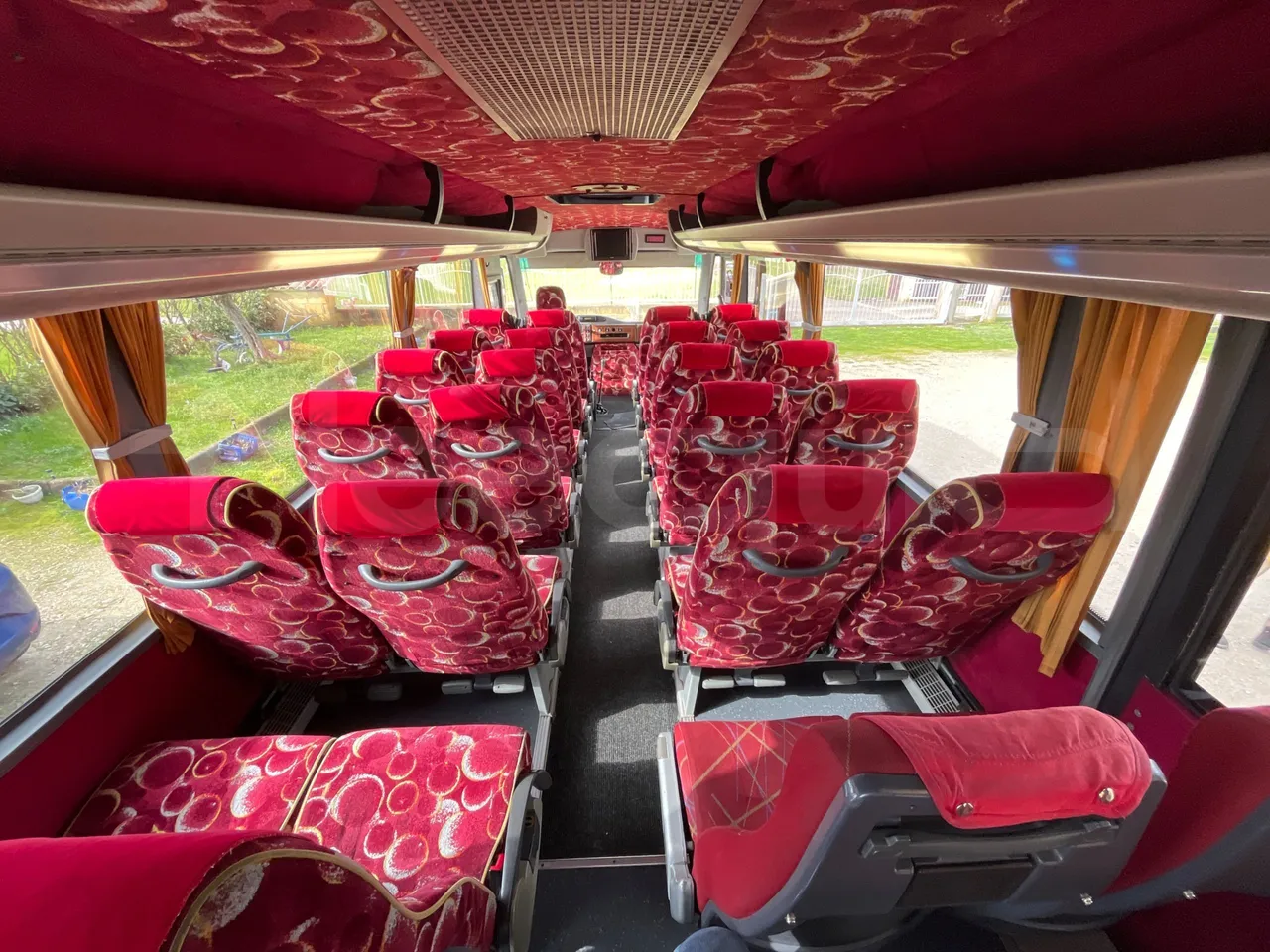 Mercedes-Benz MB 818 S SITCAR TR1 - Euro4 - 130kW - 7.640mt - forward view middle aisle