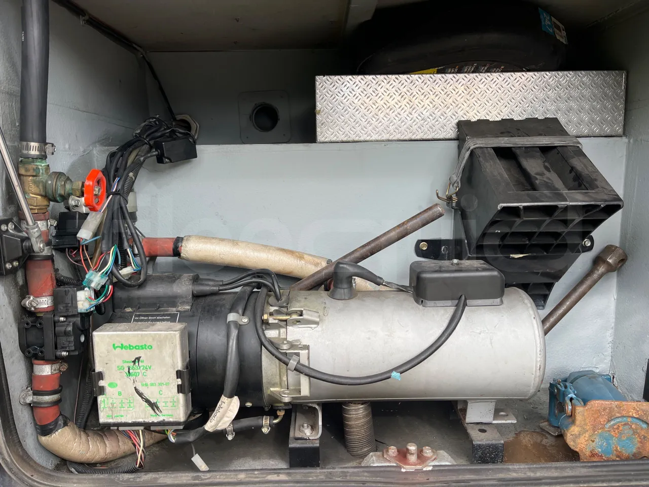 Mercedes-Benz MB 818 S SITCAR TR1 - Euro4 - 130kW - 7.640mt - preheater webasto photo