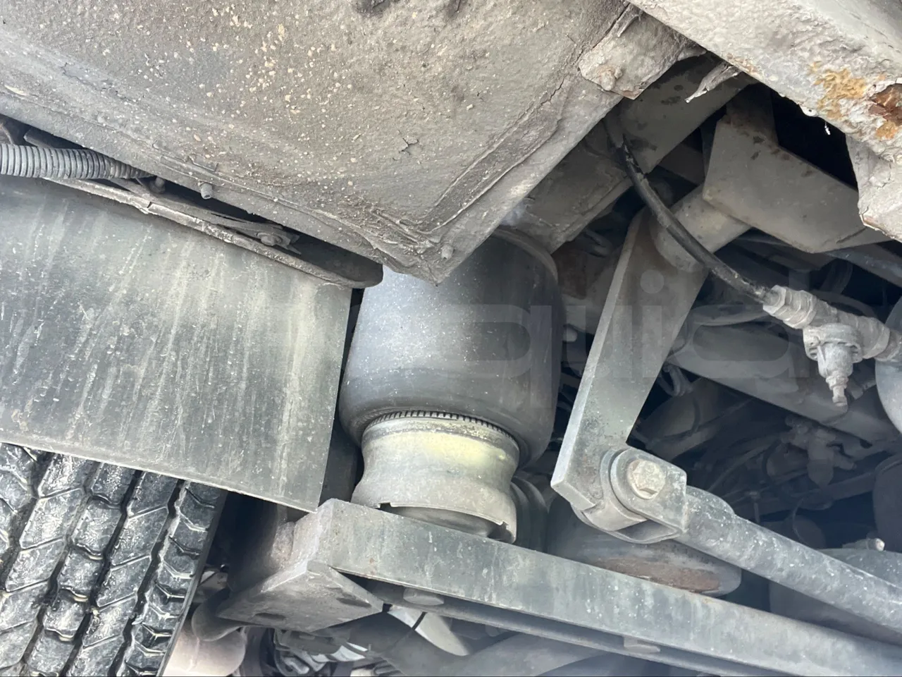 Mercedes-Benz MB 818 S SITCAR TR1 - Euro4 - 130kW - 7.640mt - axle 2 shock absorbers 2 left