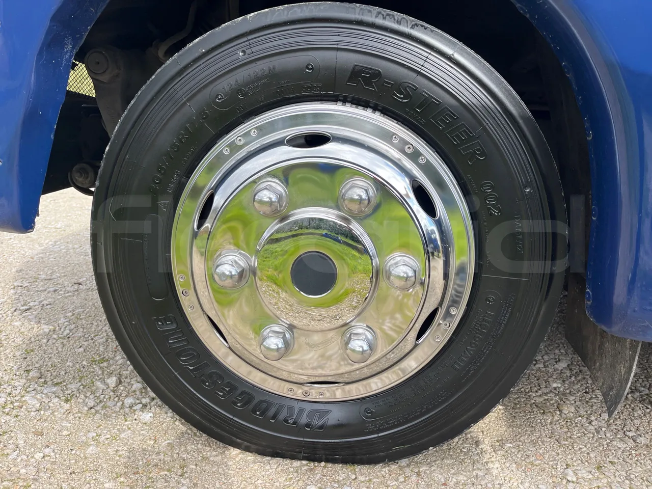 Mercedes-Benz MB 818 S SITCAR TR1 - Euro4 - 130kW - 7.640mt - front left tire measurements