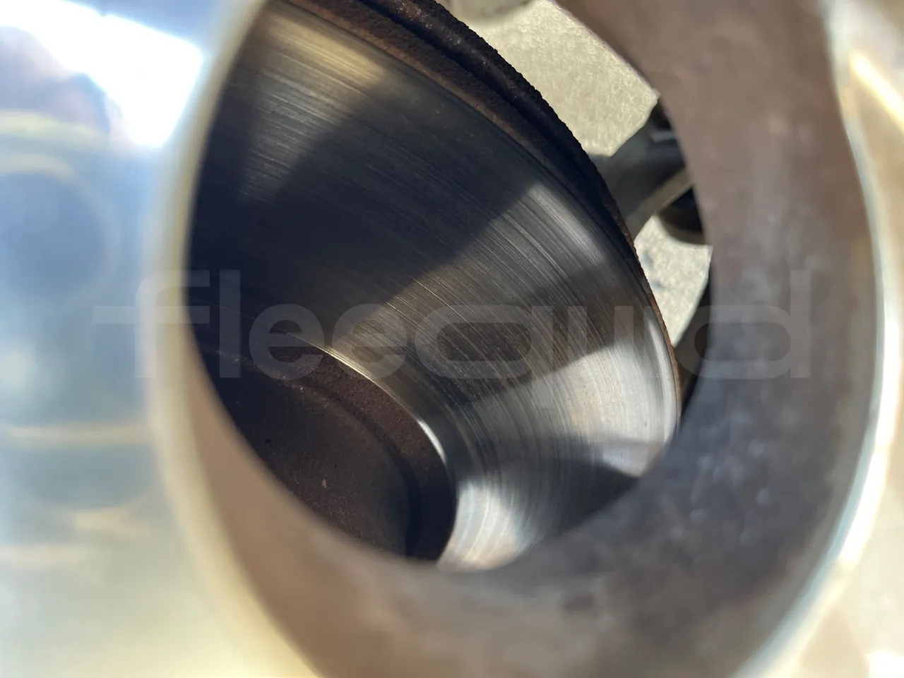 Beulas Man Glory HOC 24.480/ Euro5 - 353 Kw - 13.9 Mt - front discs right