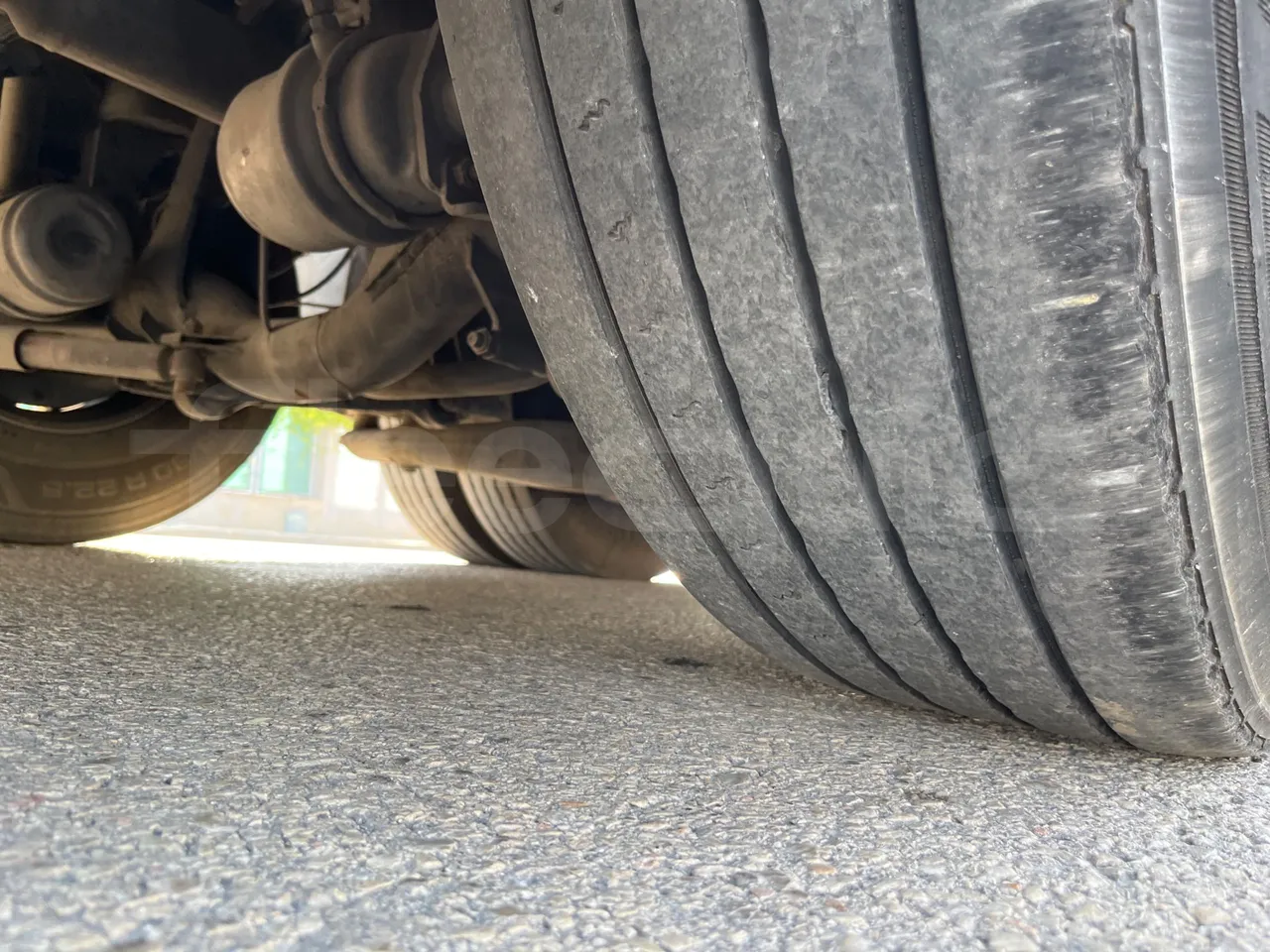 Beulas Man Glory HOC 24.480/ Euro5 - 353 Kw - 13.9 Mt - tread condition third axle tires right