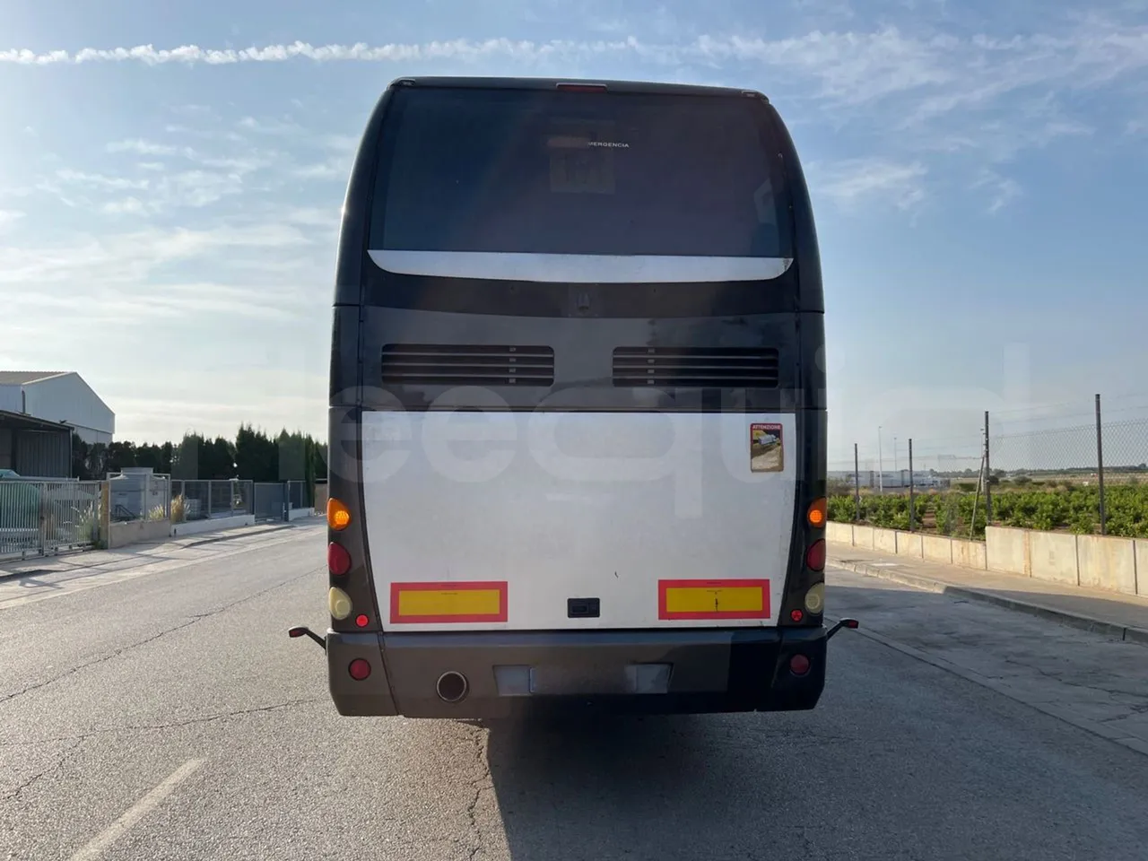 Beulas Man Glory HOC 24.480/ Euro5 - 353 Kw - 13.9 Mt - rear hatch closed