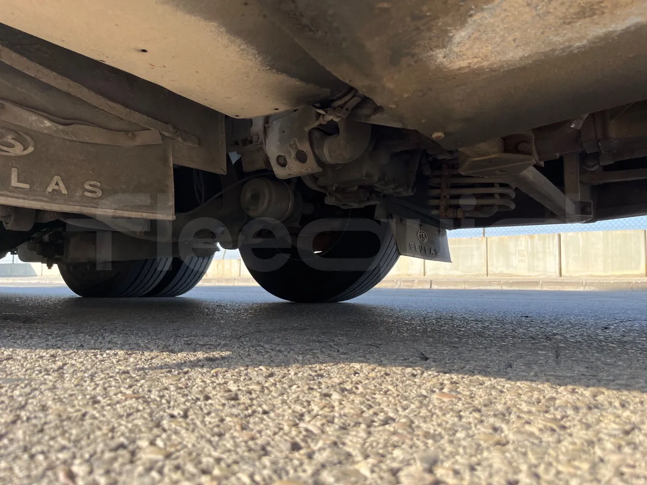 Beulas Man Glory HOC 24.480/ Euro5 - 353 Kw - 13.9 Mt - axle 3 right side