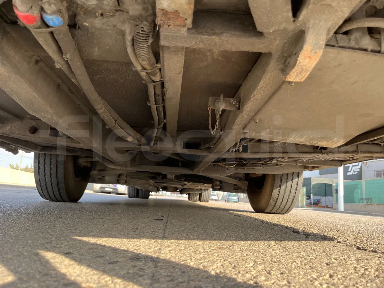 Beulas Man Glory HOC 24.480/ Euro5 - 353 Kw - 13.9 Mt - front undercarriage from front
