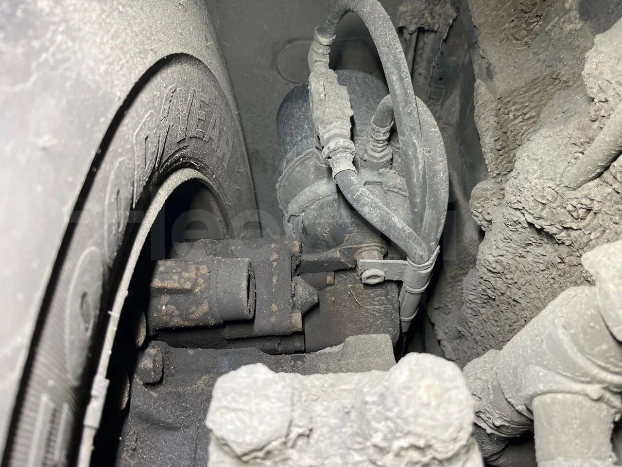 Mercedes-Benz Conecto 628B02.BD1GKEB/ Euro 6 - 265 Kw - 17.956 Mt - axle 2 caliper brakes left