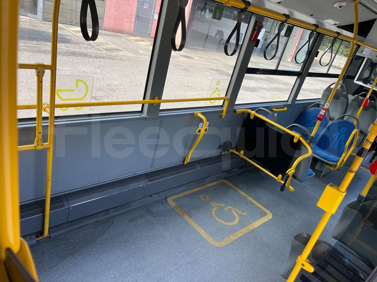 Mercedes-Benz Conecto 628B02.BD1GKEB/ Euro 6 - 265 Kw - 17.956 Mt - disabled area photo