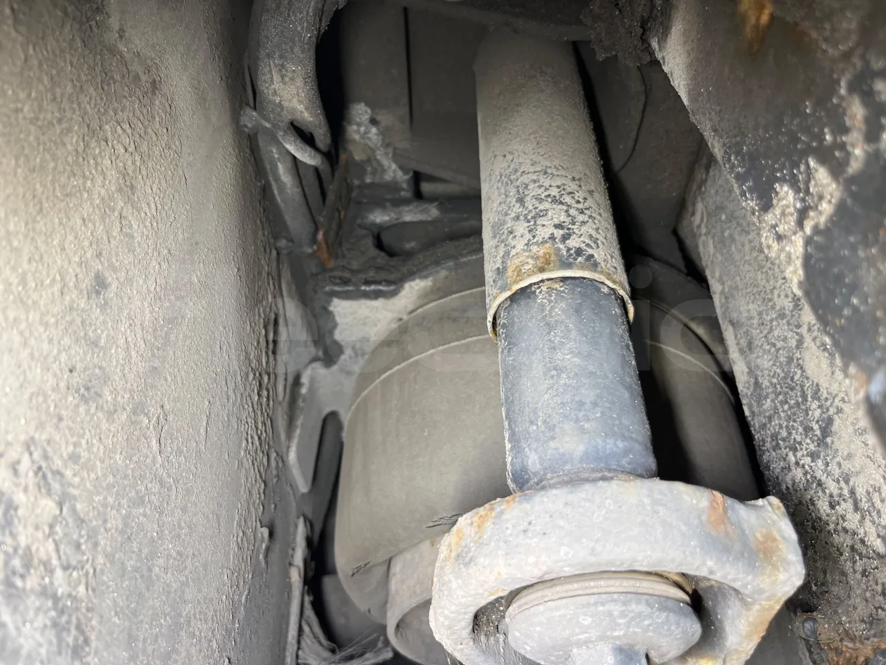 Mercedes-Benz Conecto 628B02.BD1GKEB/ Euro 6 - 265 Kw - 17.956 Mt - axle 3 air springs 1 left