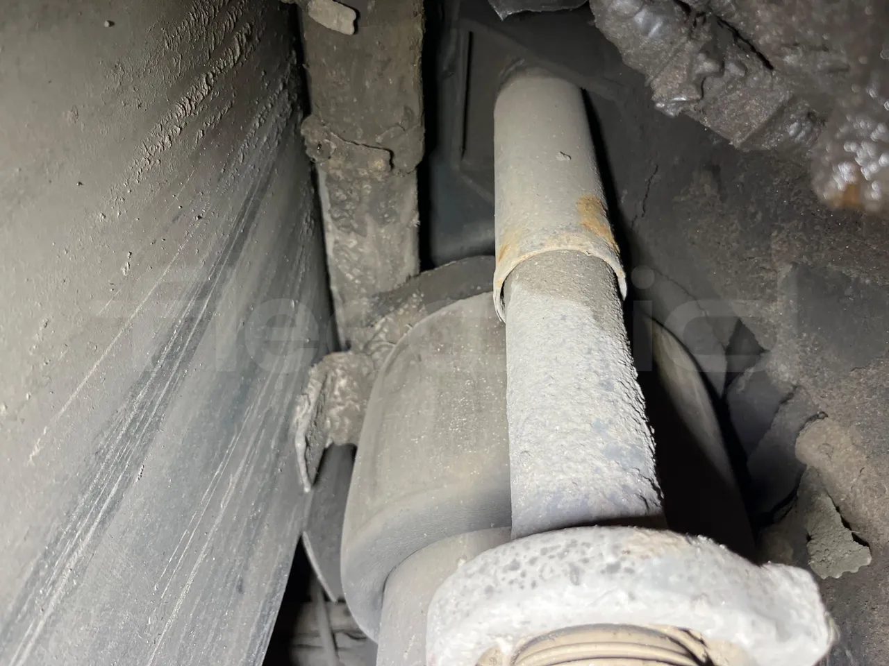 Mercedes-Benz Conecto 628B02.BD1GKEB/ Euro 6 - 265 Kw - 17.956 Mt - axle 2 shock absorbers 2 left