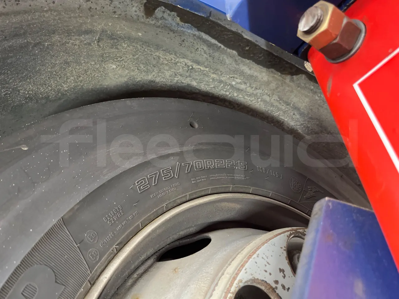 Mercedes-Benz Conecto 628B02.BD1GKEB/ Euro 6 - 265 Kw - 17.956 Mt - front left tire measurements
