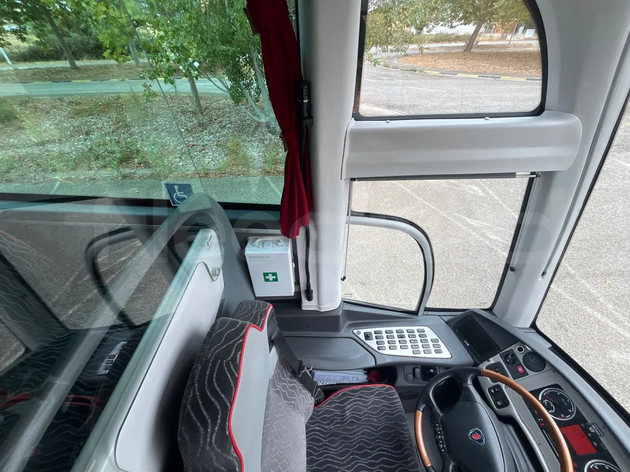 Scania Irizar 1613.37/ Euro 6  - 331 Kw - 12.92 Mt - driver microphone accessories photo