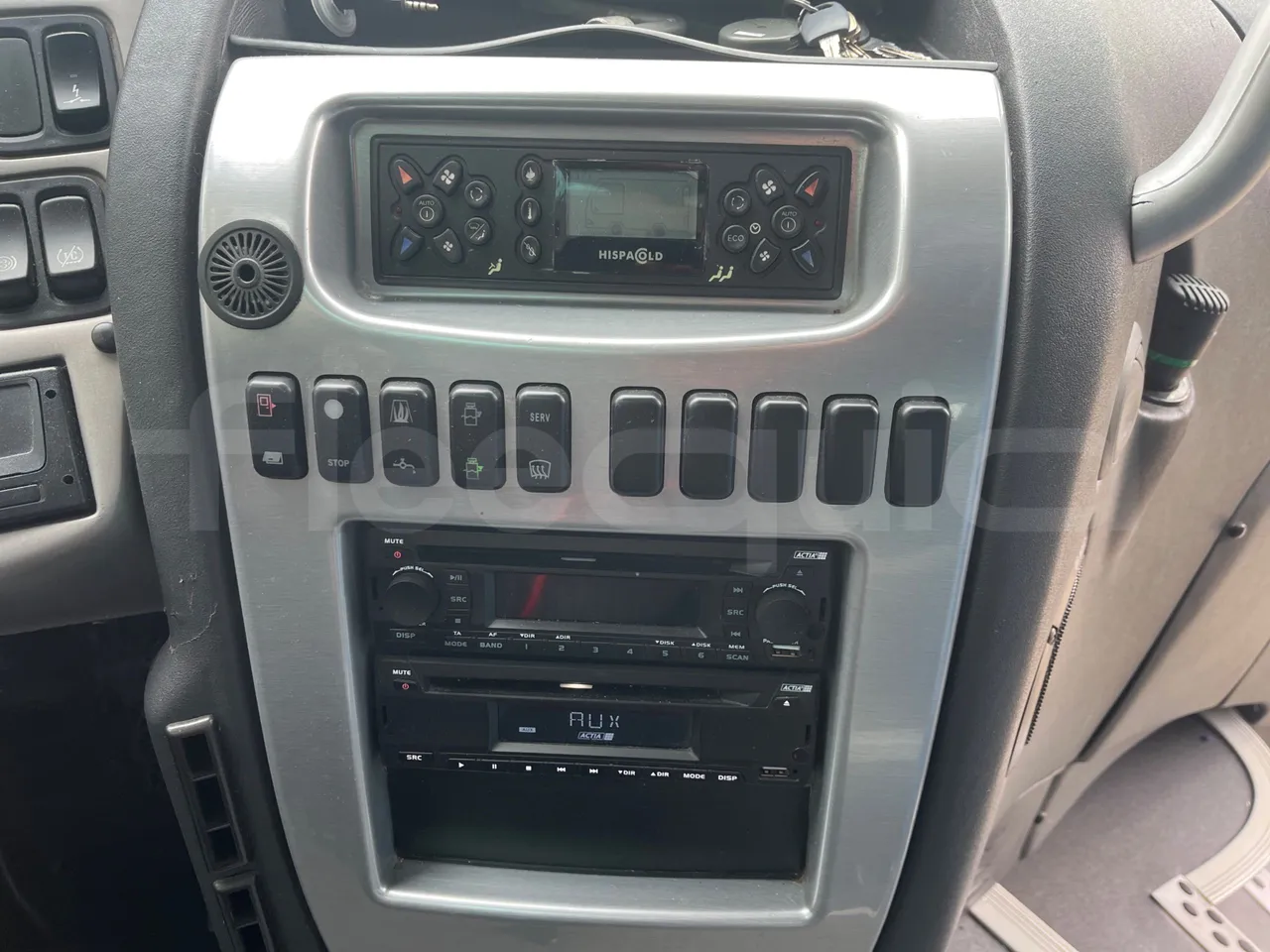 Scania Irizar 1613.37/ Euro 6  - 331 Kw - 12.92 Mt - radio accessories photo