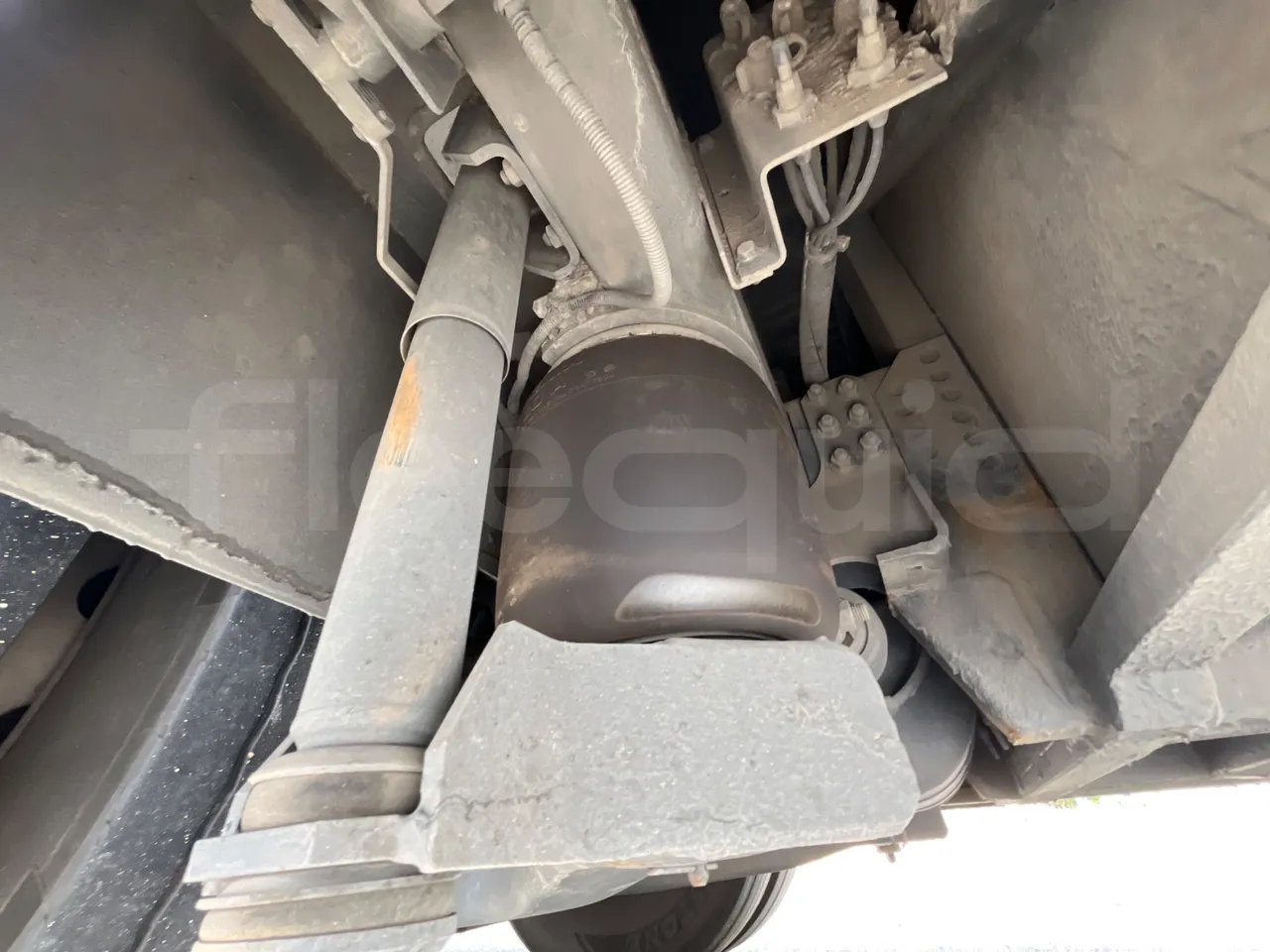Scania Irizar 1613.37/ Euro 6  - 331 Kw - 12.92 Mt - front brake calipers left