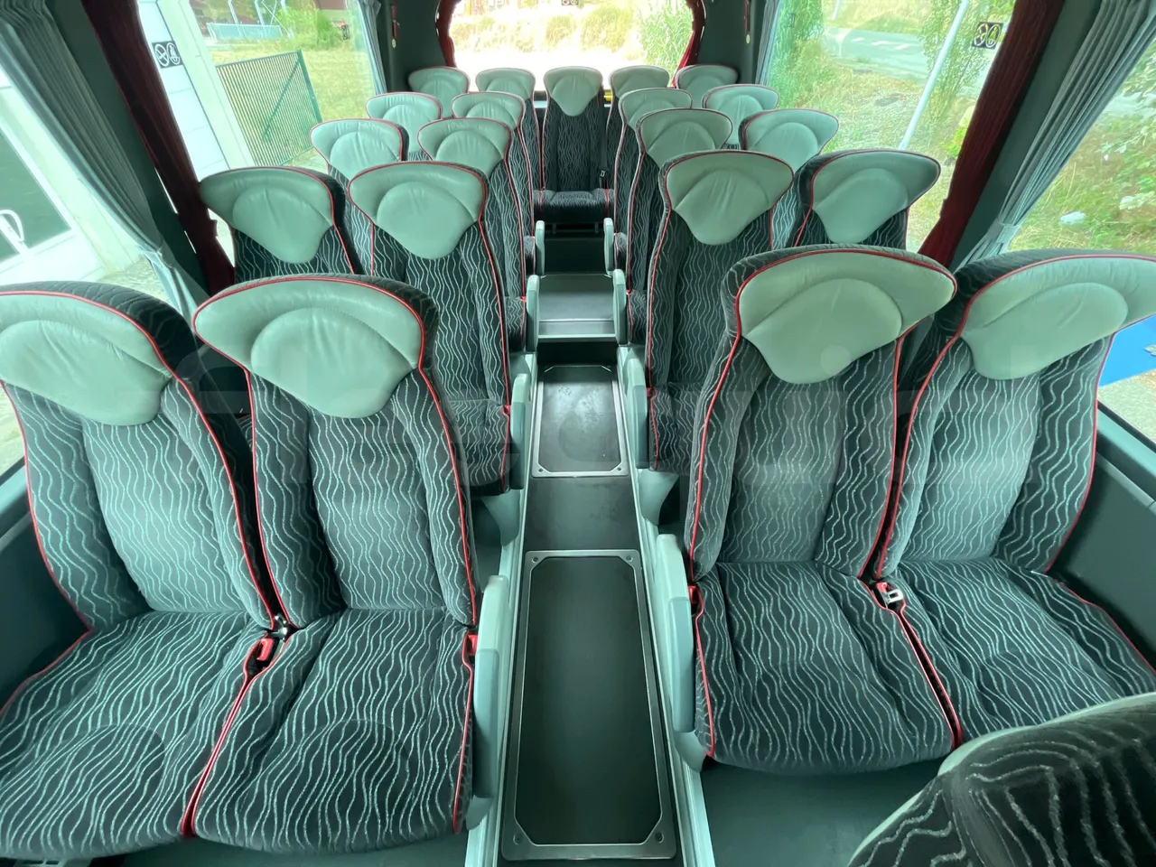 Scania Irizar 1613.37/ Euro 6  - 331 Kw - 12.92 Mt - floor hatches photo