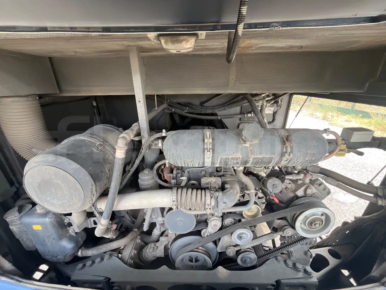 Scania Irizar 1613.37/ Euro 6  - 331 Kw - 12.92 Mt - rear hatch open