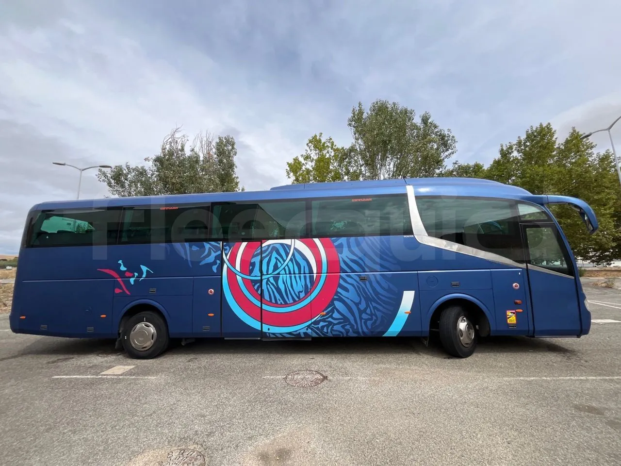 Scania Irizar 1613.37/ Euro 6  - 331 Kw - 12.92 Mt - right side doors closed