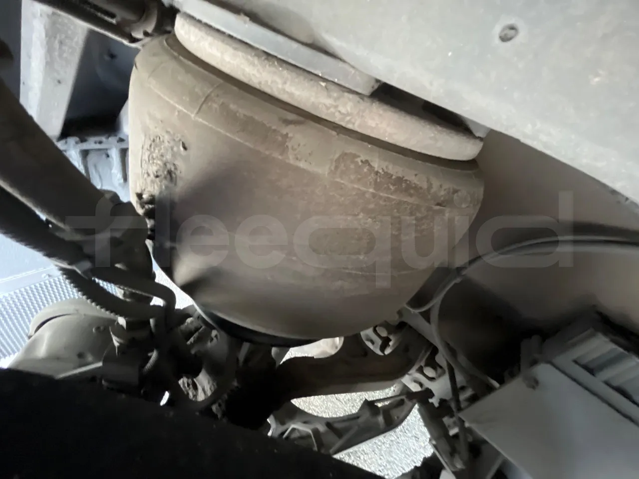 Scania Irizar 1613.37/ Euro 6  - 331 Kw - 12.92 Mt - front axle left side