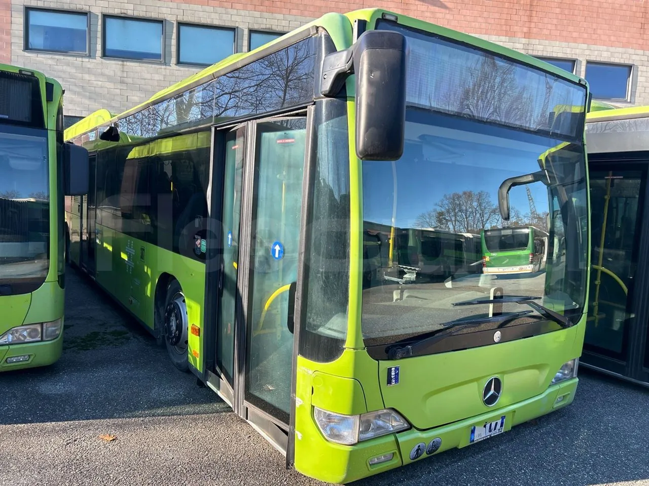 Mercedes-Benz Citaro O 530 LE - Euro5 - 220kW - 13.057mt - 3/4 front right doors