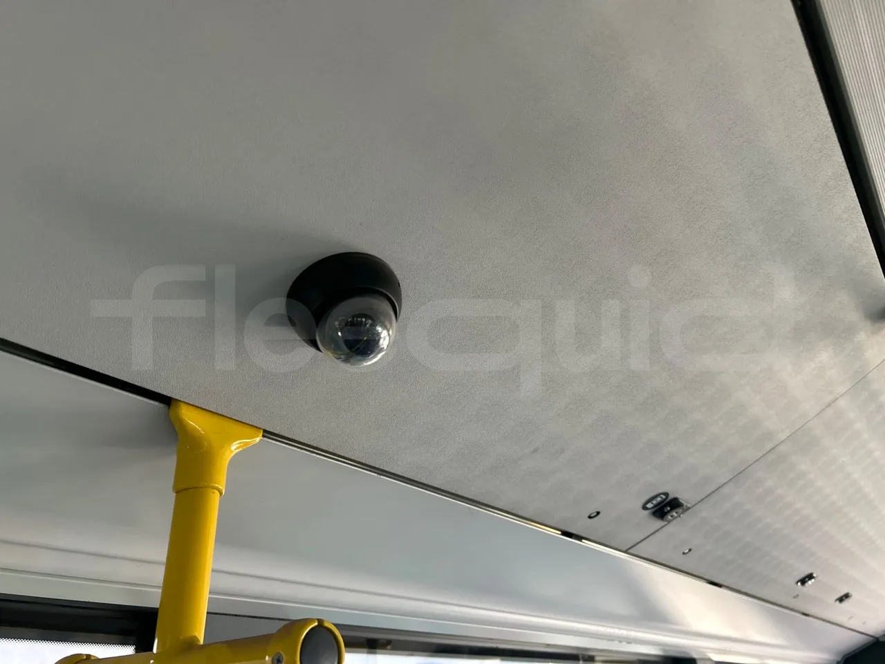 Mercedes-Benz Citaro O 530 LE - Euro5 - 220kW - 13.057mt - camera accessories photo