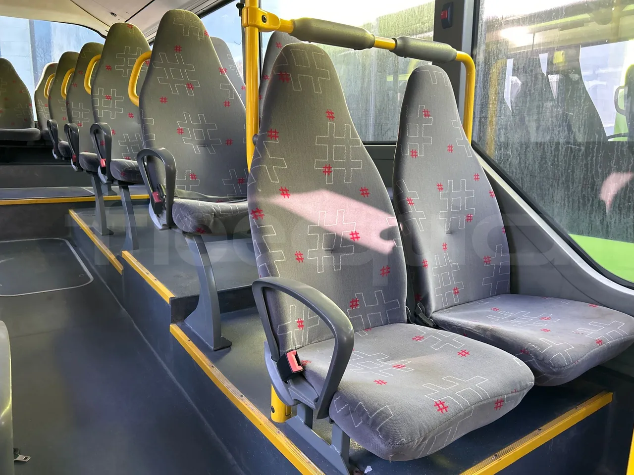 Mercedes-Benz Citaro O 530 LE - Euro5 - 220kW - 13.057mt - armrest detail photo