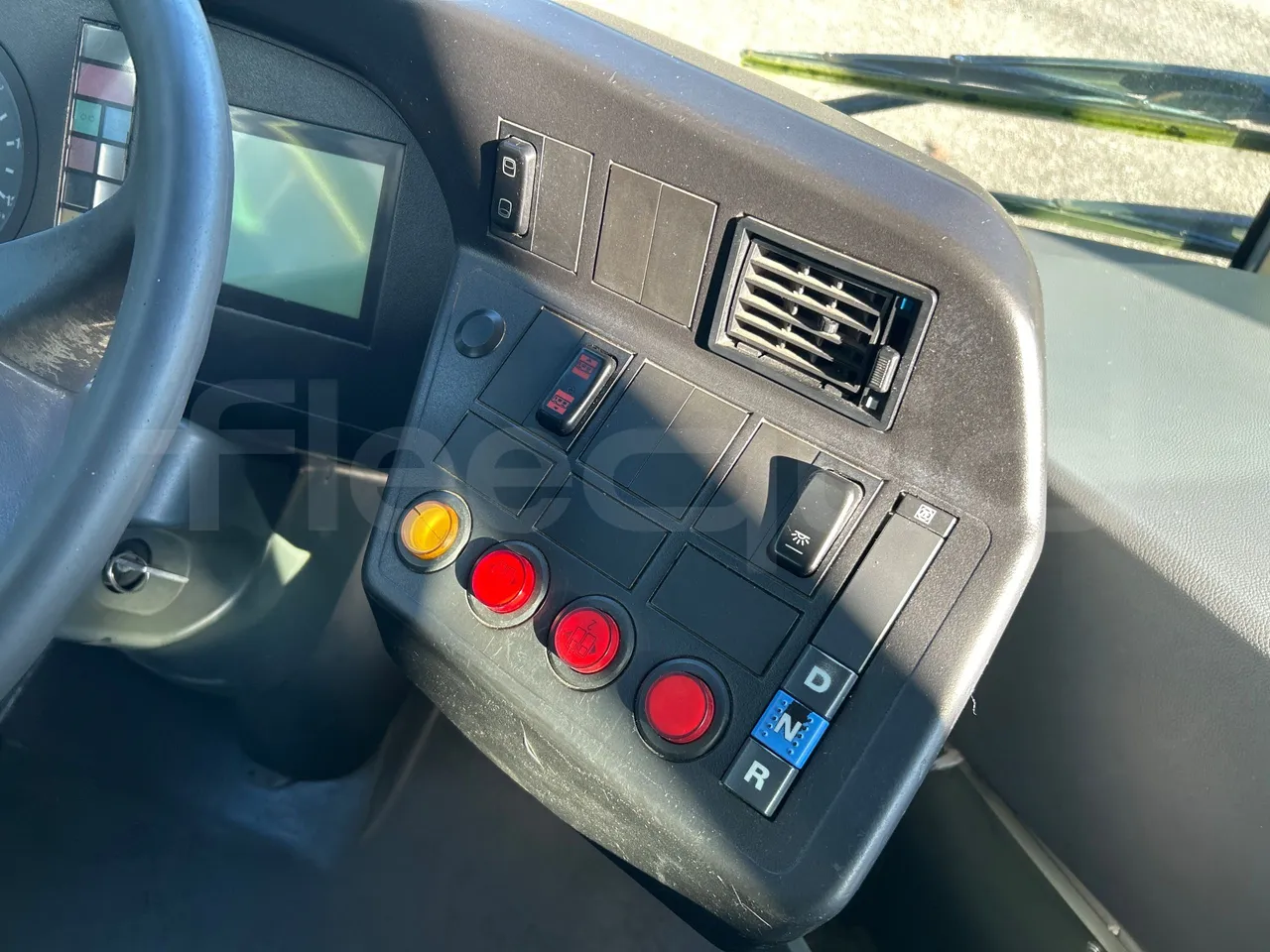 Mercedes-Benz Citaro O 530 LE - Euro5 - 220kW - 13.057mt - buttons panels on