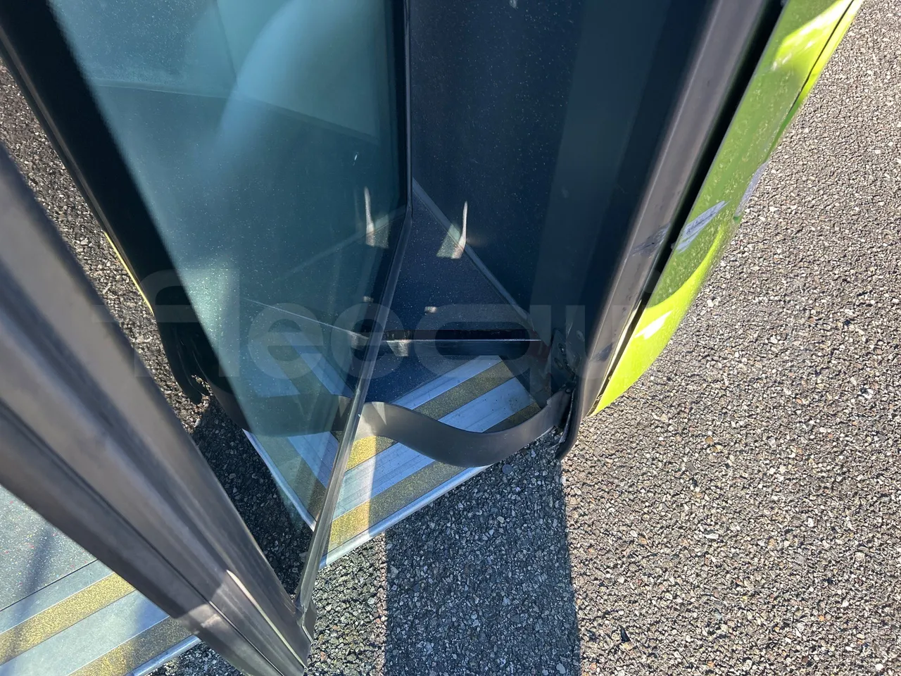 Mercedes-Benz Citaro O 530 LE - Euro5 - 220kW - 13.057mt - door mechanism photo