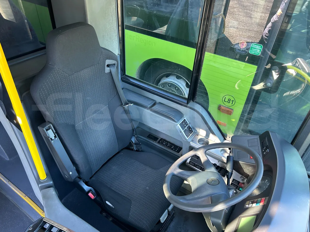 Mercedes-Benz Citaro O 530 LE - Euro5 - 220kW - 13.057mt - driver's seat photo