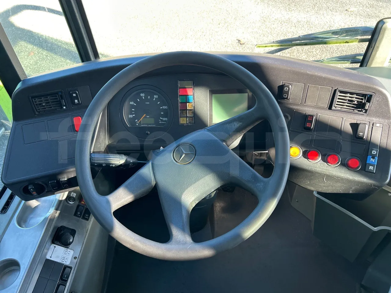 Mercedes-Benz Citaro O 530 LE - Euro5 - 220kW - 13.057mt - steering wheel photo