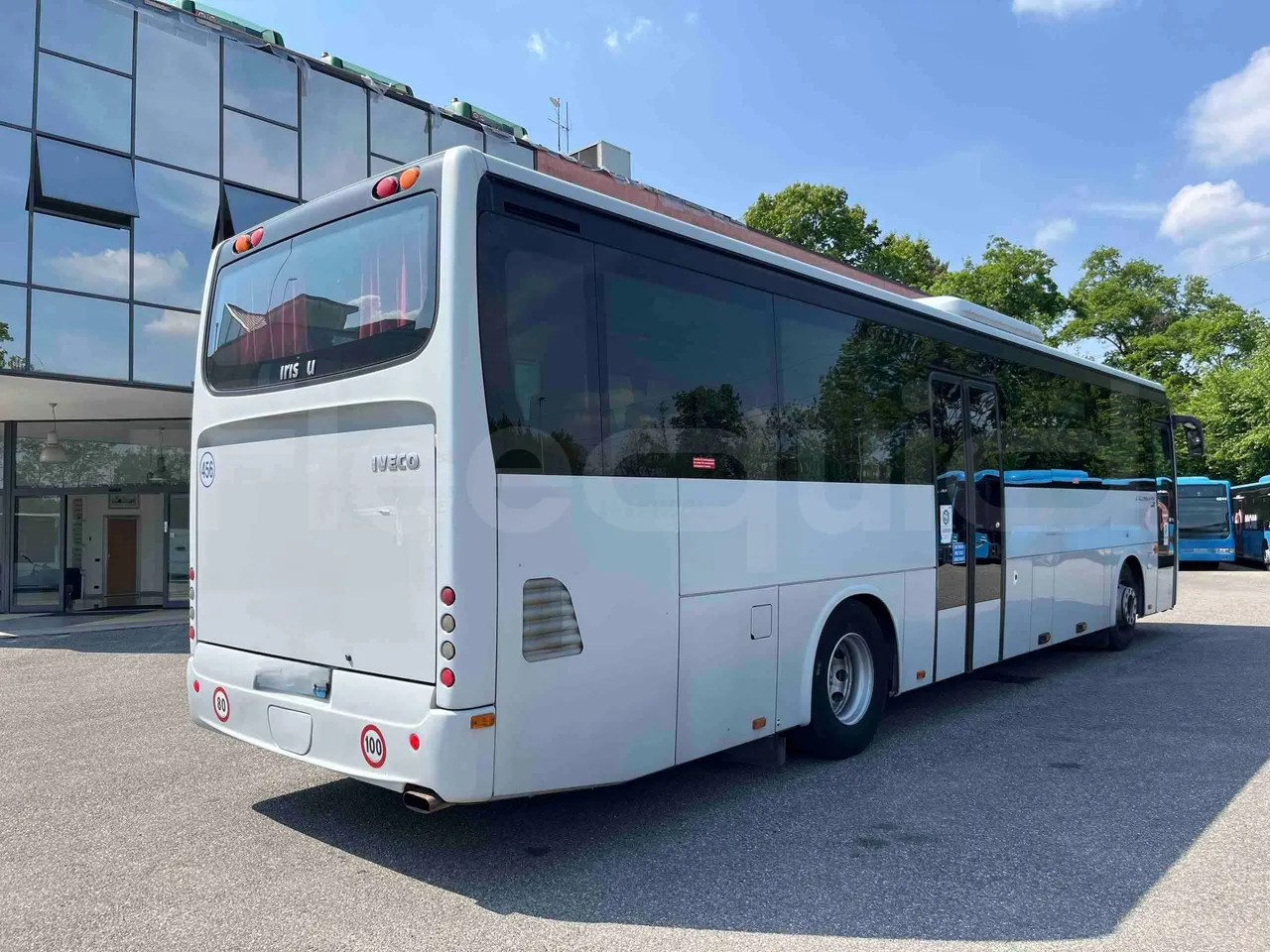 Iveco Crossway SFR160 - Euro5 - 280KW - 11.955mt - 3/4 right rear doors closed