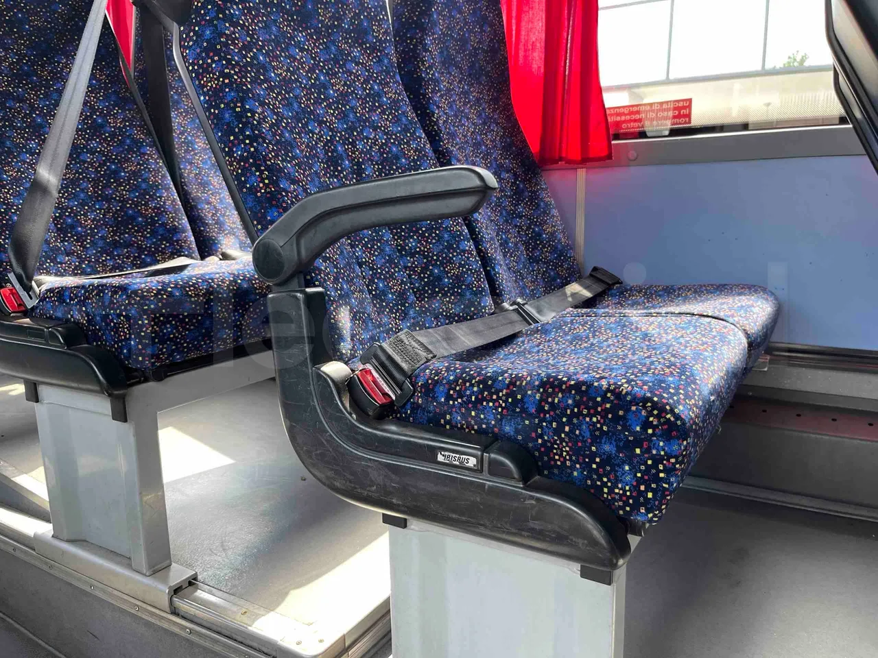 Iveco Crossway SFR160 - Euro5 - 280KW - 11.955mt - armrest detail photo
