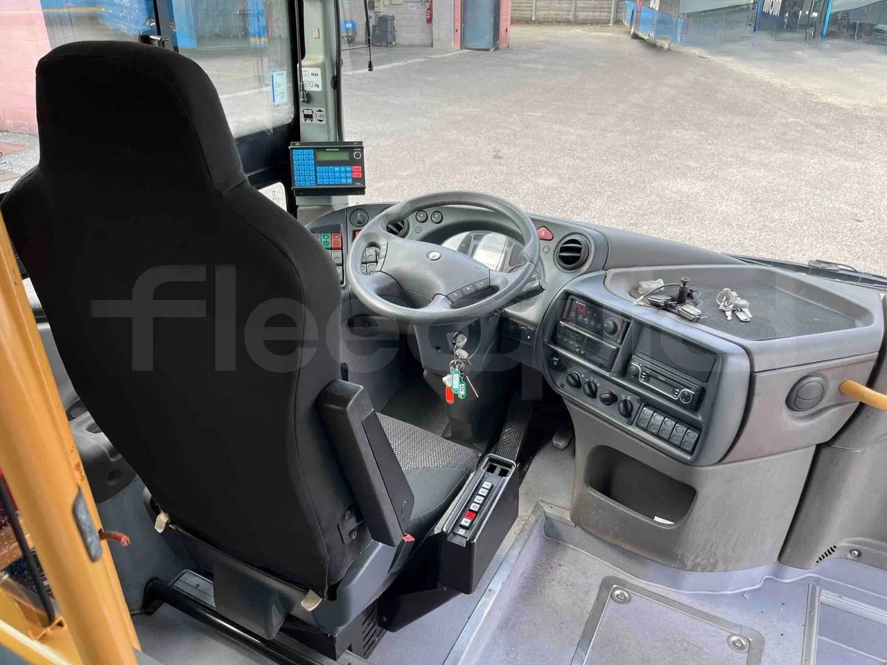 Iveco Crossway SFR160 - Euro5 - 280KW - 11.955mt - buttons panels on