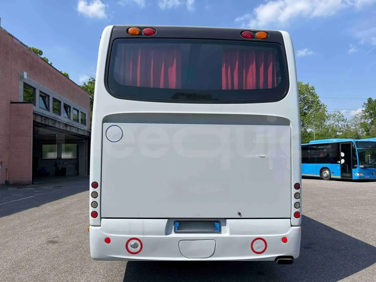 Iveco Crossway SFR160 - Euro5 - 280KW - 11.955mt - rear hatch closed