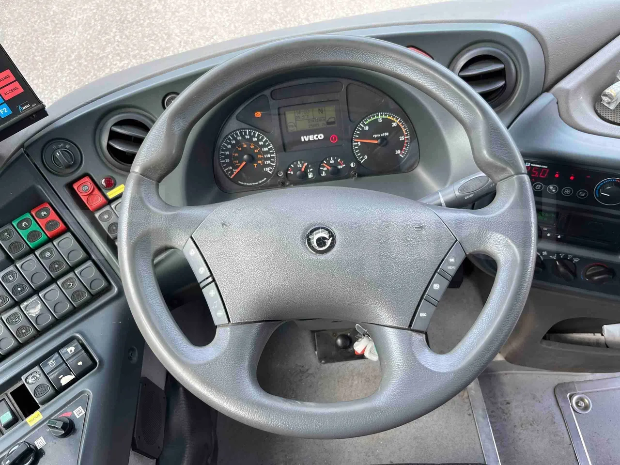 Iveco Crossway SFR160 - Euro5 - 280KW - 11.955mt - steering wheel photo