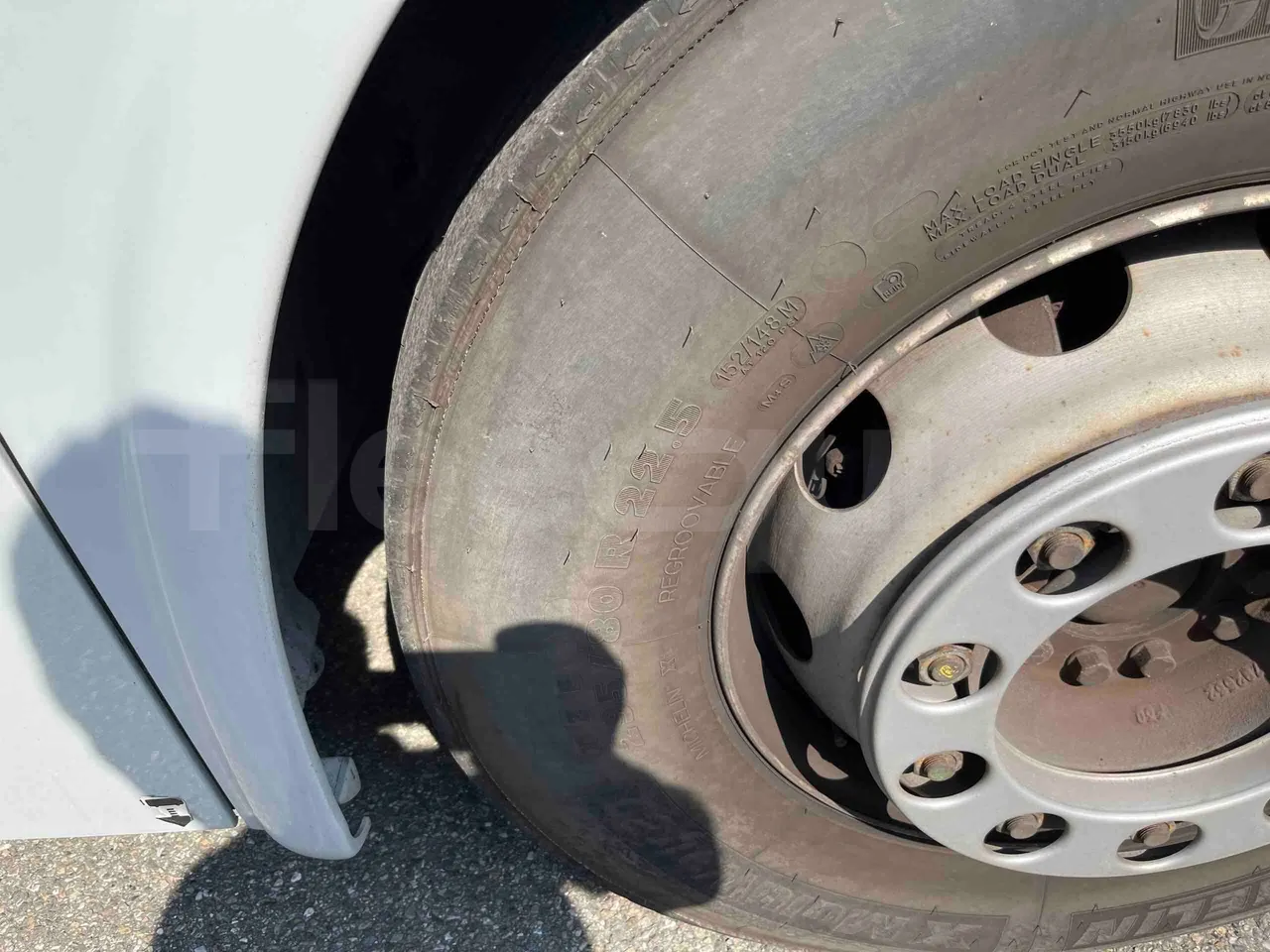 Iveco Crossway SFR160 - Euro5 - 280KW - 11.955mt - front left tire measurements