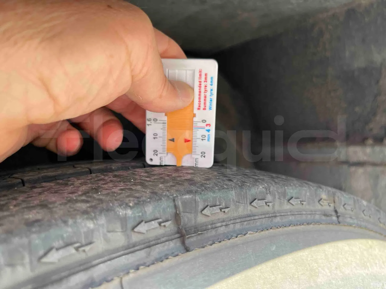 Iveco Crossway SFR160 - Euro5 - 280KW - 11.955mt - rear left tire photo