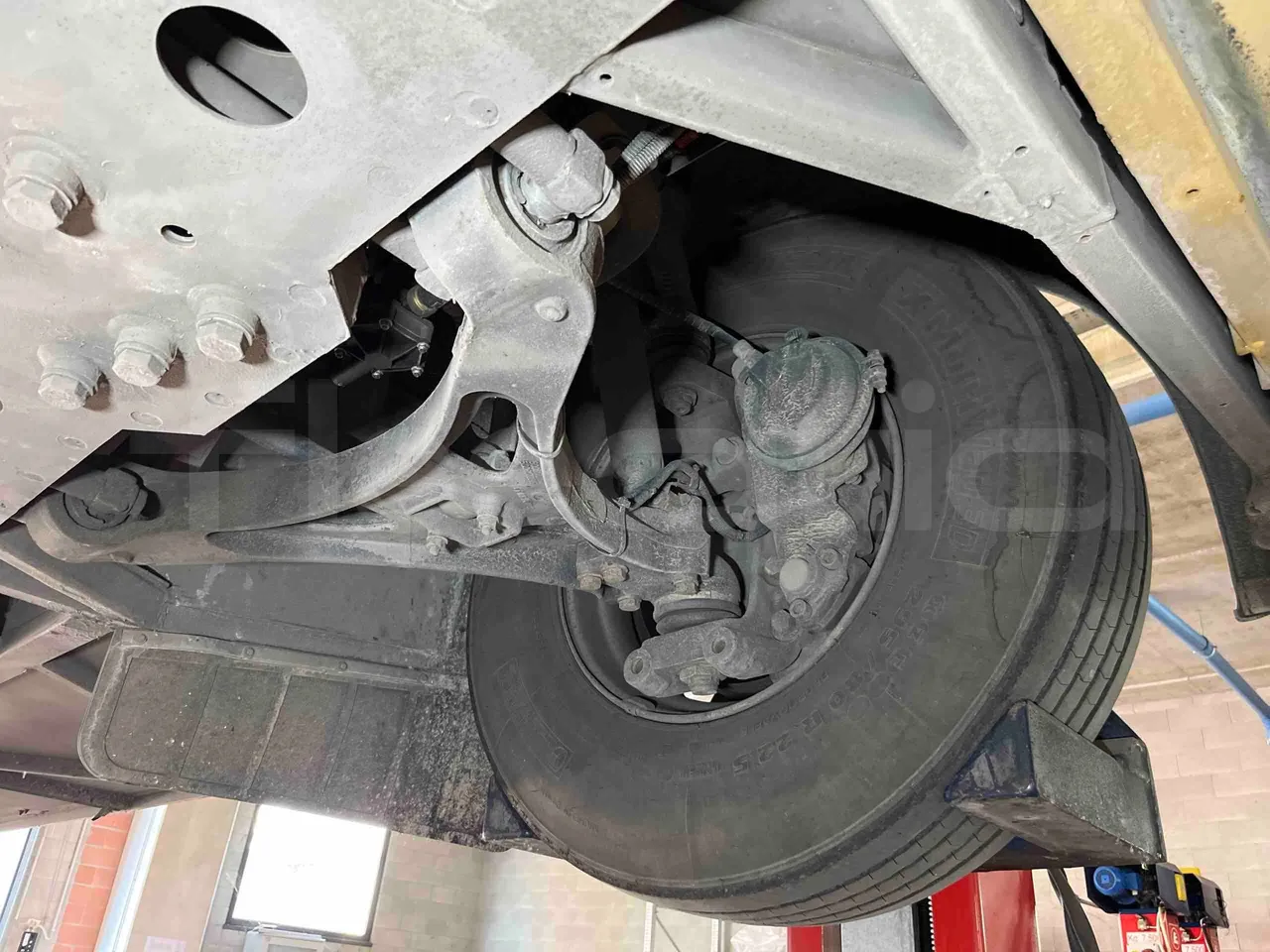 Iveco Crossway SFR160 - Euro5 - 280KW - 11.955mt - front axle left side