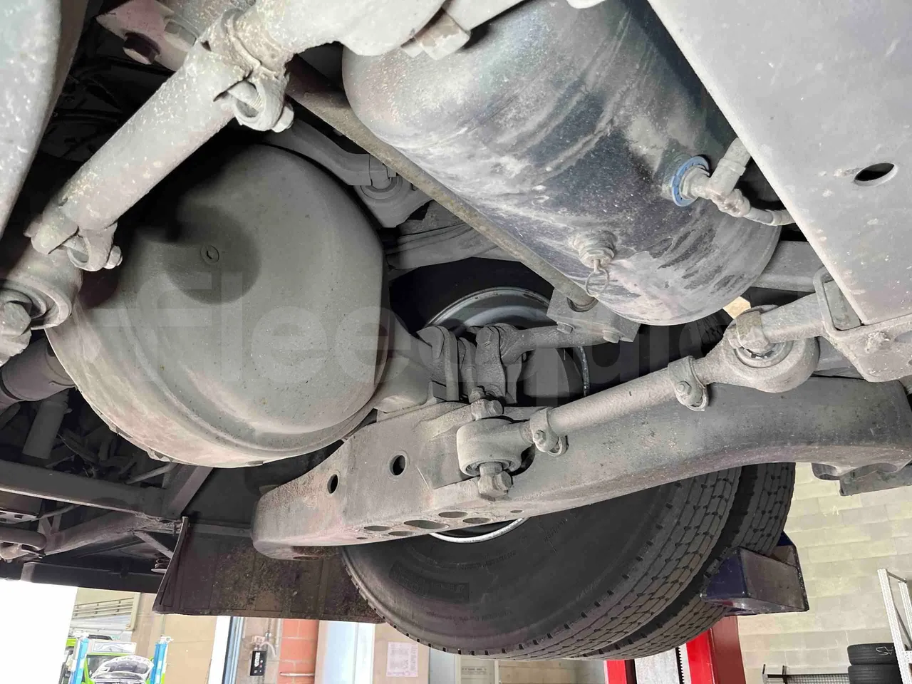 Iveco Crossway SFR160 - Euro5 - 280KW - 11.955mt - axle 3 left side